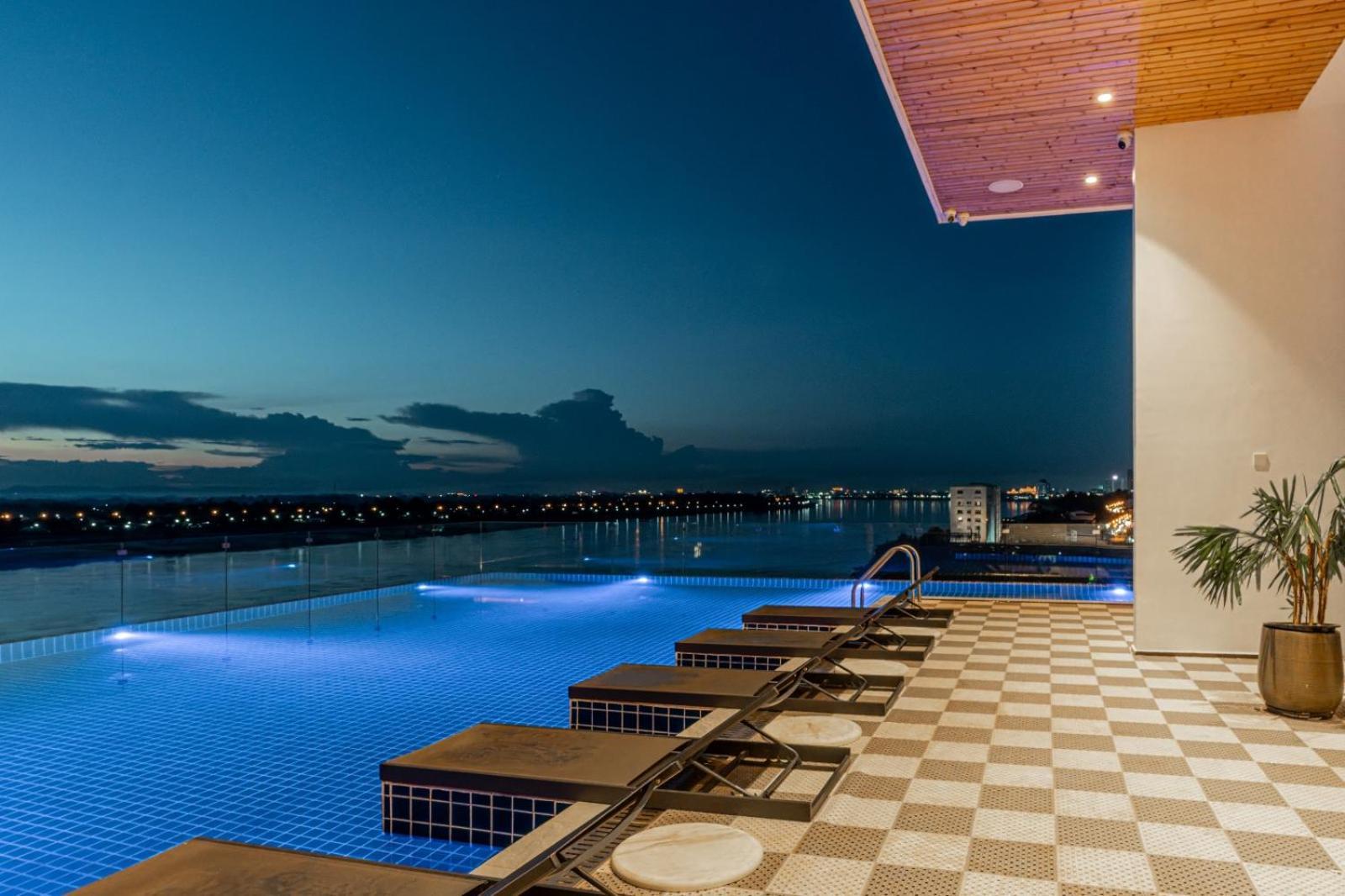 One Riviera Hotel And Residences Ban Souanmone Buitenkant foto